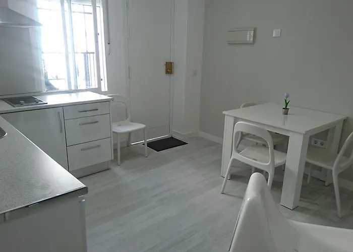 El Patio De La Piscina Кордова